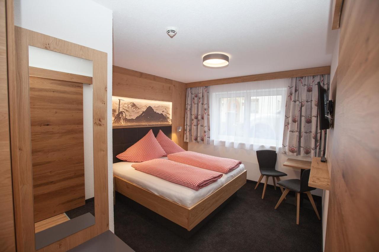 Haus Kuechelspitz Bed and Breakfast Ischgl Exteriör bild