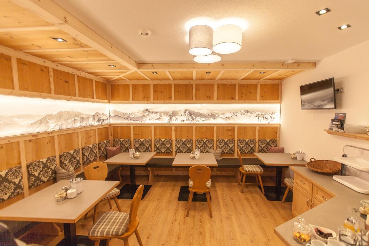 Haus Kuechelspitz Bed and Breakfast Ischgl Exteriör bild