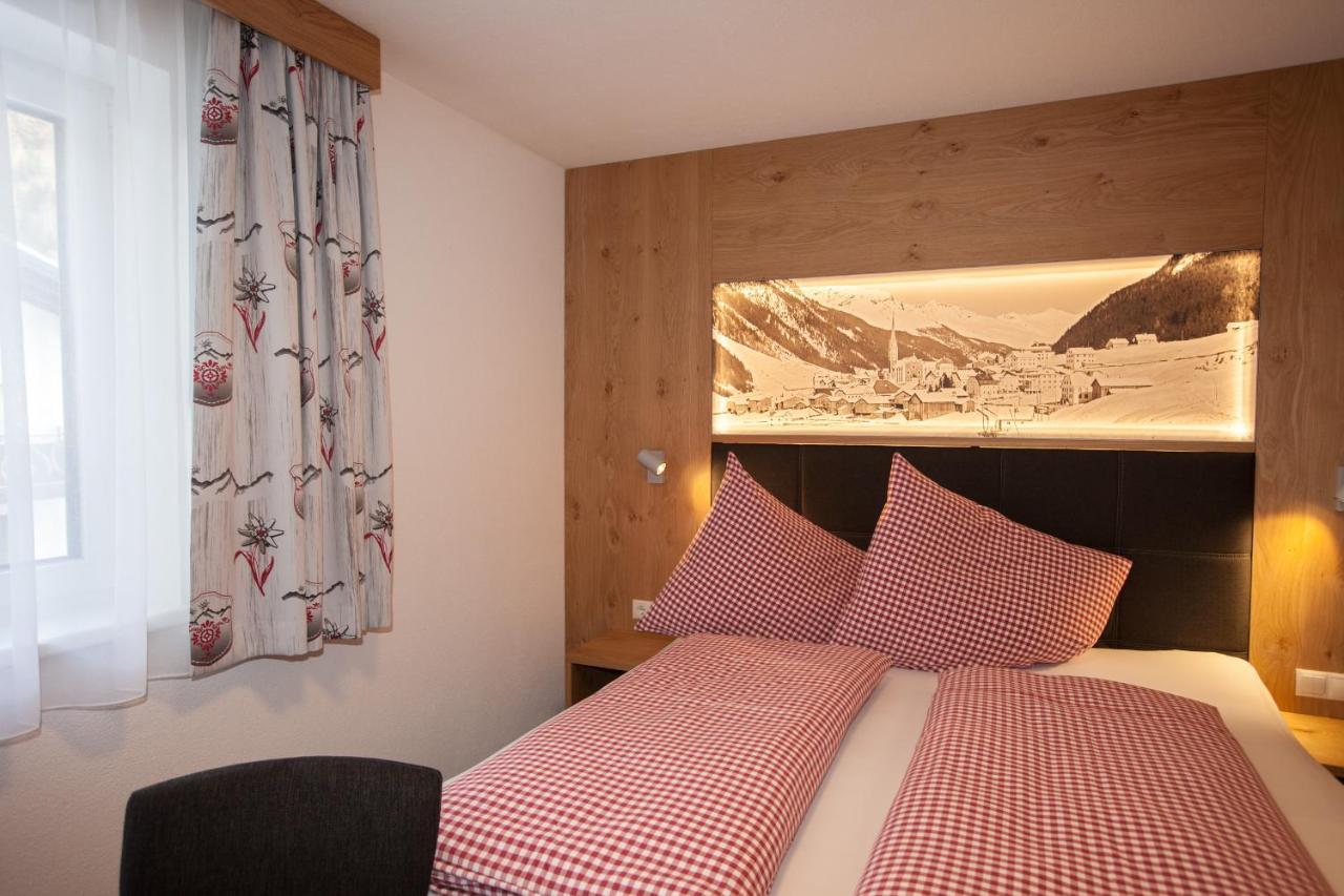 Haus Kuechelspitz Bed and Breakfast Ischgl Exteriör bild