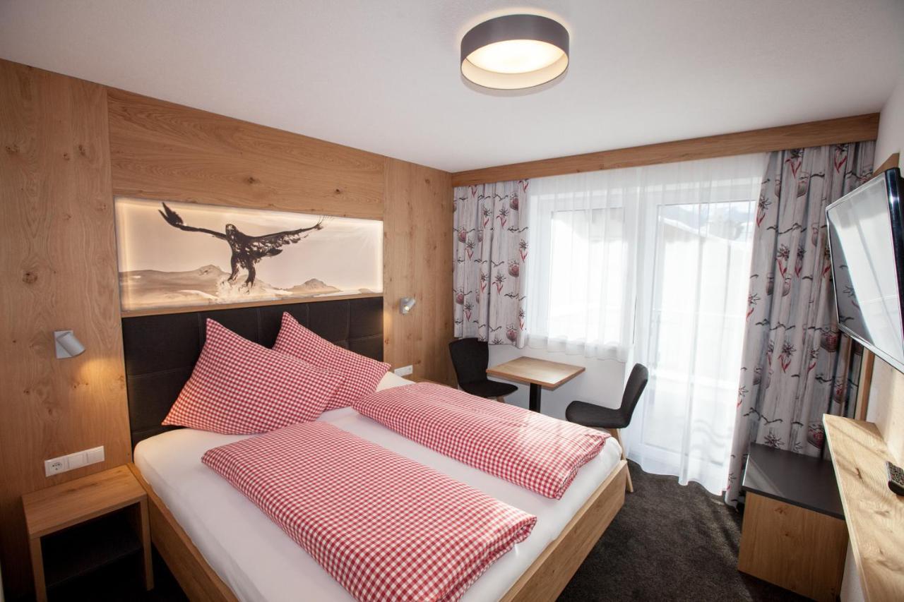 Haus Kuechelspitz Bed and Breakfast Ischgl Exteriör bild